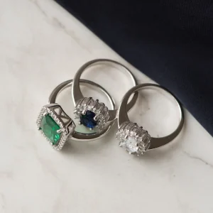 Mia Colore Azure Ring aus 925er Sterlingsilber mit blauem Zirkoniastein