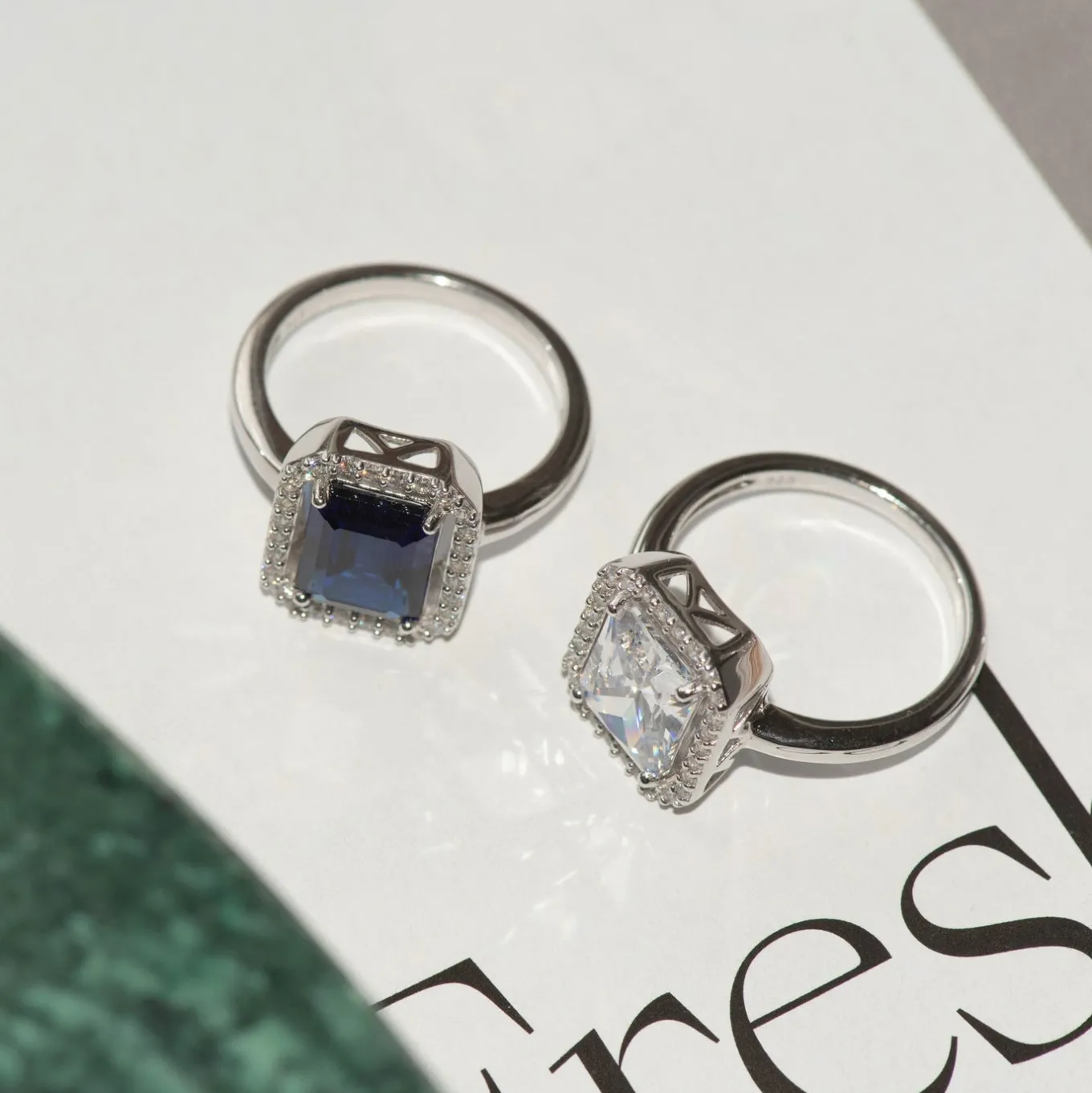 Mia Colore Azure Ring aus 925er Sterlingsilber mit blauem Zirkoniastein