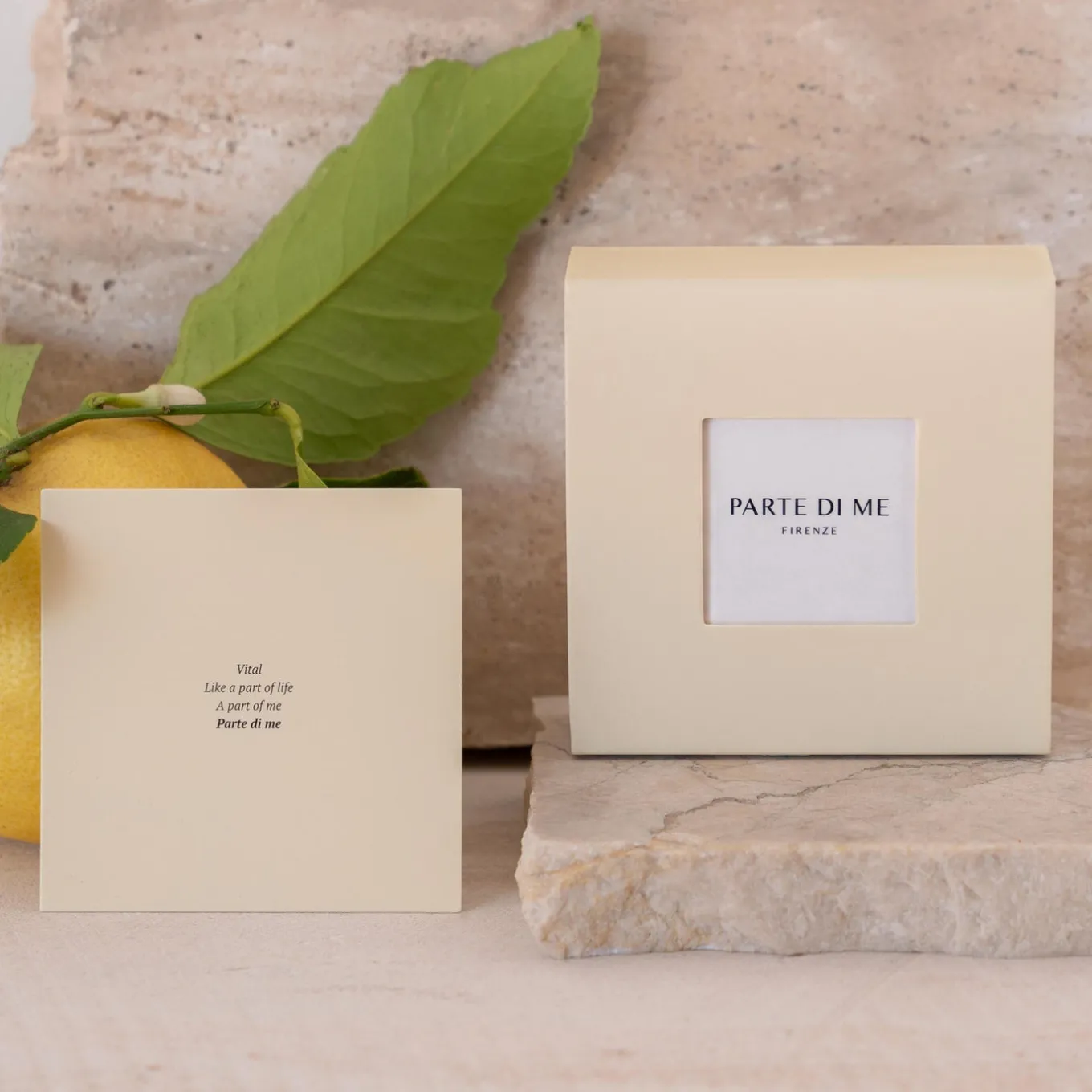 mia_colore_verdi_ring_aus_5-2.webp Mia Colore Verdi Ring aus 925er Sterlingsilber mit grünem Zirkoniastein