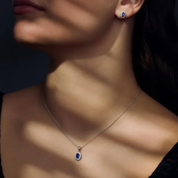Sorprendimi 925 Sterling Silber Halskette und Ohrstecker Geschenk-Set mit blauen Zirkonia Stein