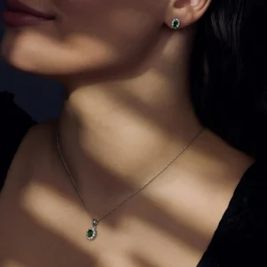 Sorprendimi 925 Sterling Silber Halskette und Ohrstecker Geschenkset mit grünen Zirkonia Steinen